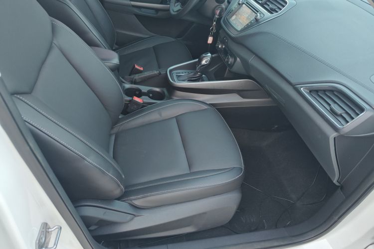 福特 福睿斯 2015款 1.5L 自动时尚型局部细节9007