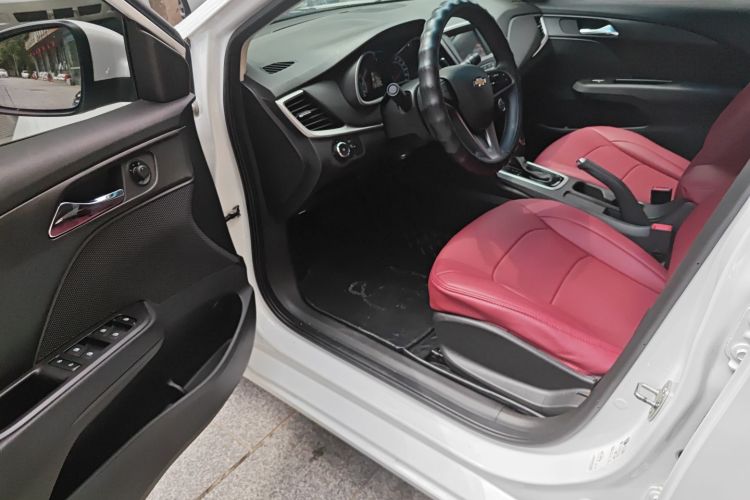 雪佛兰 科沃兹 2019款 320 自动欣悦版中控内饰7002