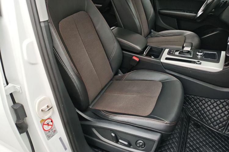 奥迪Q5L 2018款 40 TFSI 荣享时尚型 国VI局部细节41