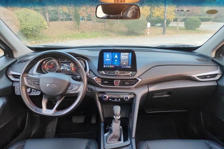 雪佛兰 沃兰多 2020款 轻混 Redline 530T 自动纵享版（5+2款）中控内饰7004