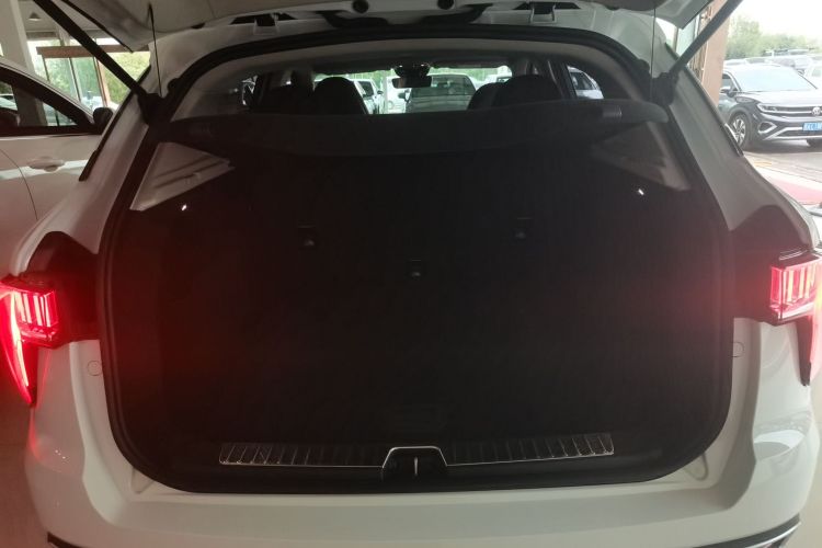 领克01 2018款 2.0T 两驱型+版局部细节23