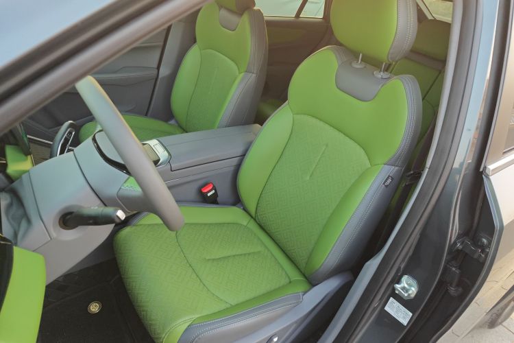 睿蓝汽车 睿蓝7 2023款 605km 猎光局部细节19