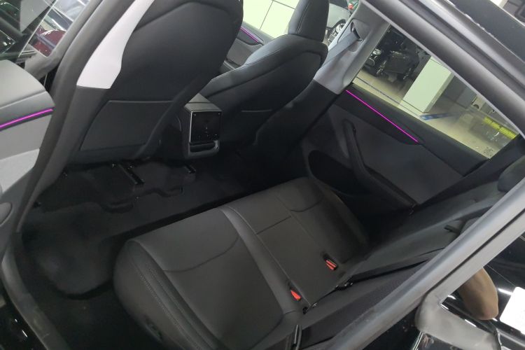 特斯拉 Model Y 2025款 后轮驱动版中控内饰7002