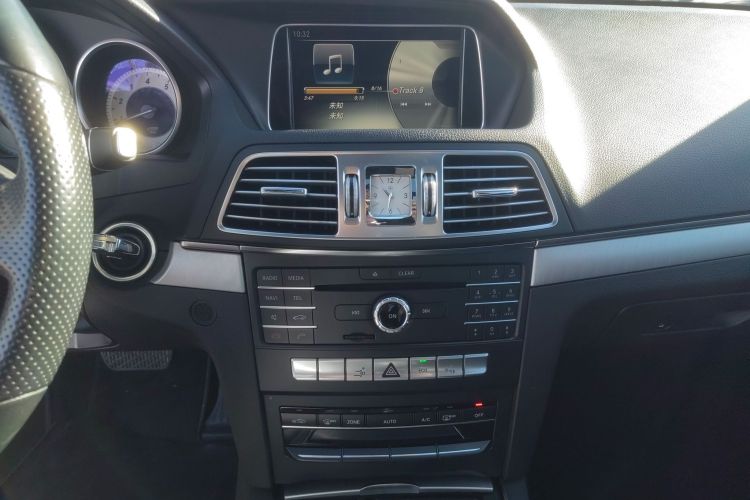 奔驰E级(进口) 2014款 E 200 轿跑版局部细节16