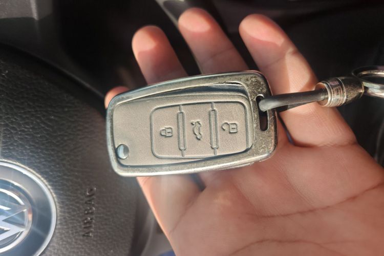 大众 Polo 2014款 1.4L 手动风尚版中控内饰7004