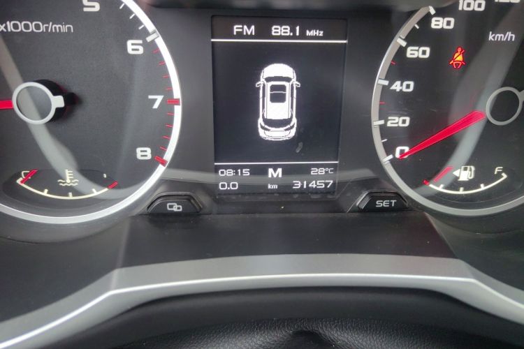 吉利汽车 博越 2016款 2.0L 手动智尚型中控内饰15