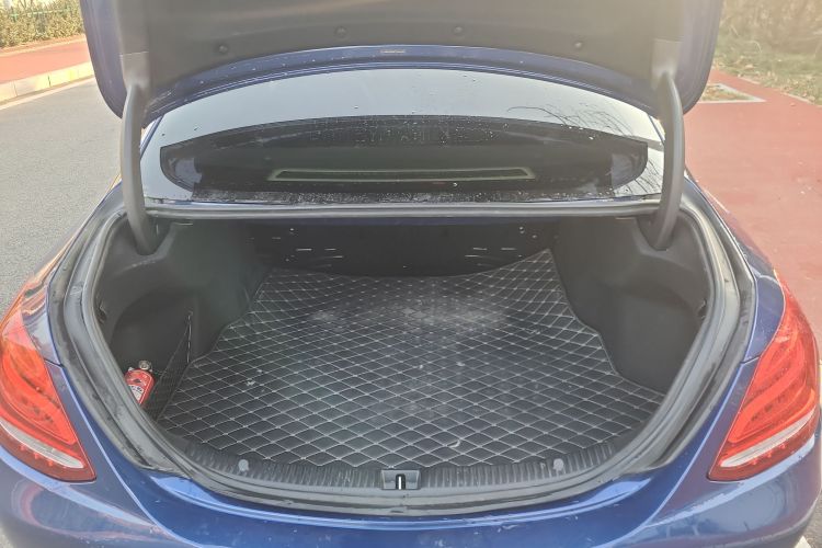 奔驰C级 2015款 改款  C 180 L局部细节23