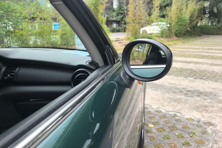 MINI 2014款 1.2T ONE局部细节9007