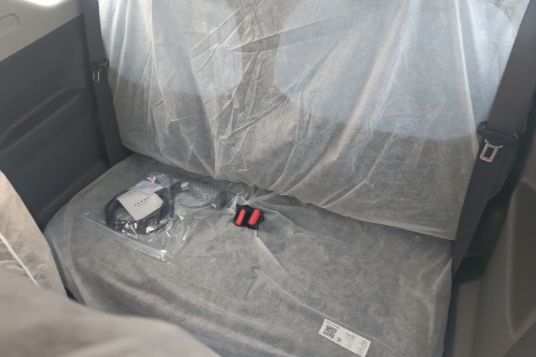 吉利银河 2024款 熊猫mini 200km 耐力熊中控内饰7001