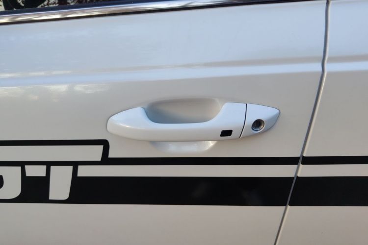 起亚 智跑 2019款 2.0L 自动智享豪华版车身外观6008