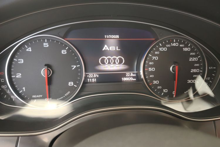 奥迪A6L 2018款 30周年年型 45 TFSI quattro 运动型中控内饰15