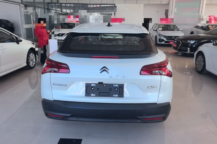 雪铁龙 凡尔赛C5 X 2025款 1.6T 海外版车身外观6004