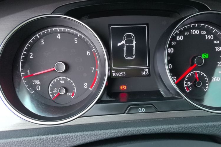 大众 高尔夫 2015款 1.6L 自动舒适型中控内饰15