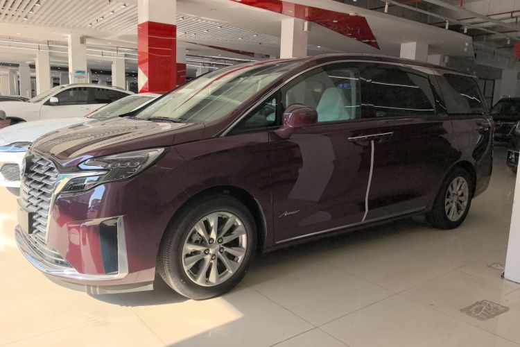 别克GL8 2023款 Avenir艾维亚 六座贤礼版车身外观6005