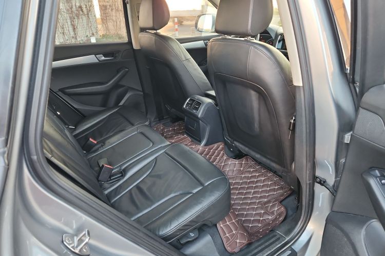 奥迪Q5 2011款 2.0TFSI 技术型中控内饰7005