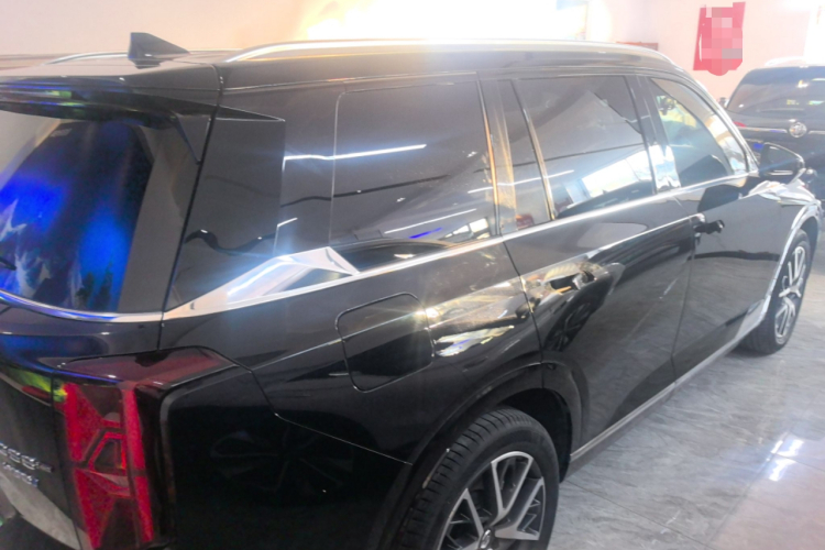 广汽传祺 传祺GS8 2022款 双擎系列 2.0TM 四驱尊贵版 （七座）车身外观6003