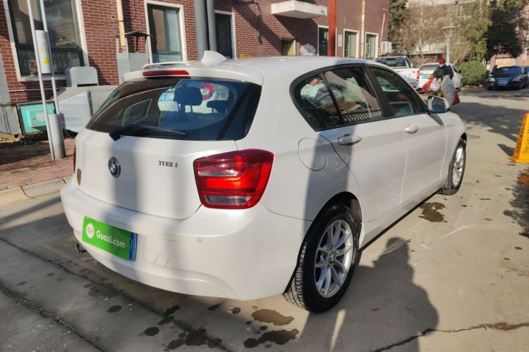 宝马1系(进口) 2013款 改款 118i 领先型车身外观6003