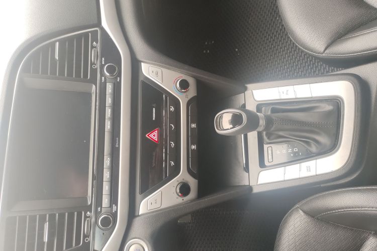 现代 领动 2016款 1.6L 自动智炫·豪华型中控内饰7002