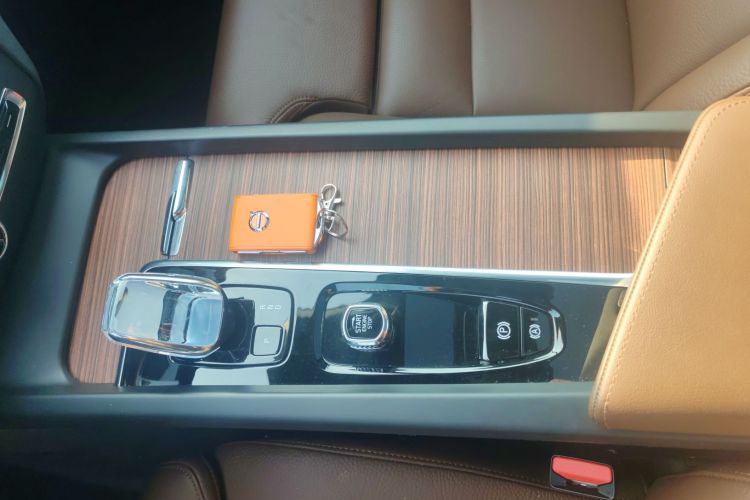 沃尔沃S60 2025款 B4 智远豪华版中控内饰7001