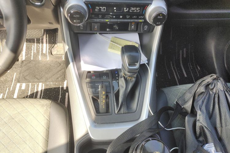 丰田 RAV4荣放 2023款 2.0L CVT四驱探险Plus版局部细节9004