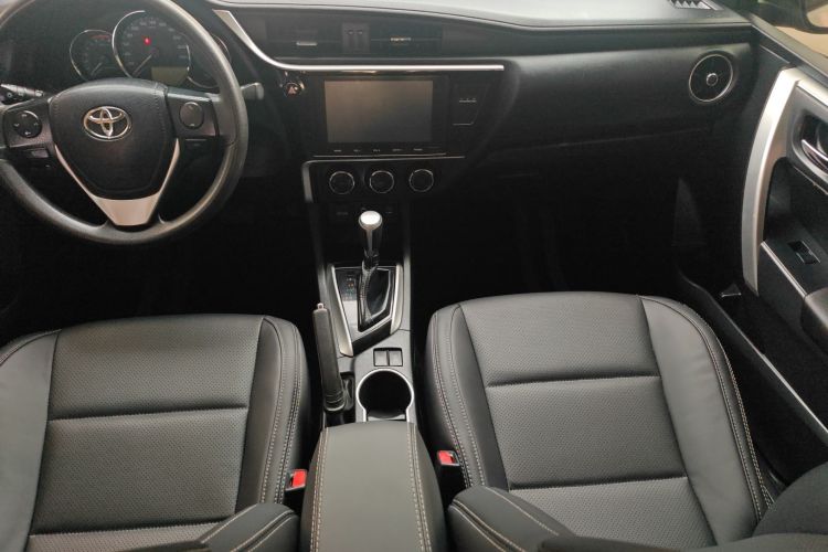 丰田 雷凌 2017款 改款 185T CVT精英版 国V中控内饰7001