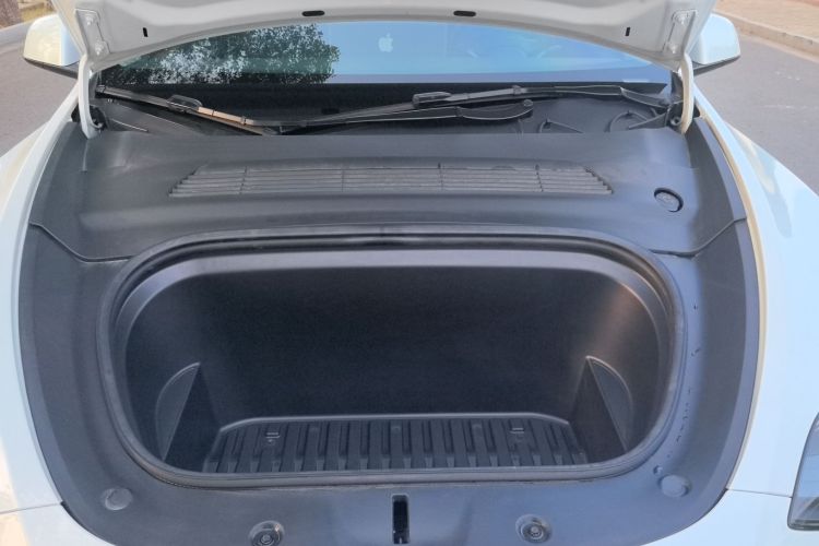 特斯拉 Model Y 2022款 改款 后轮驱动版局部细节24