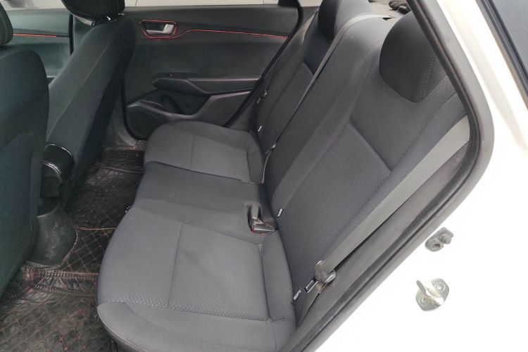 现代 悦纳 2016款 1.4L 手动炫酷版GLS中控内饰7001