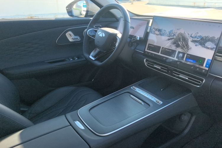 奇瑞 风云A8L 2025款 1.5TGDI 145km 豪华型中控内饰7005