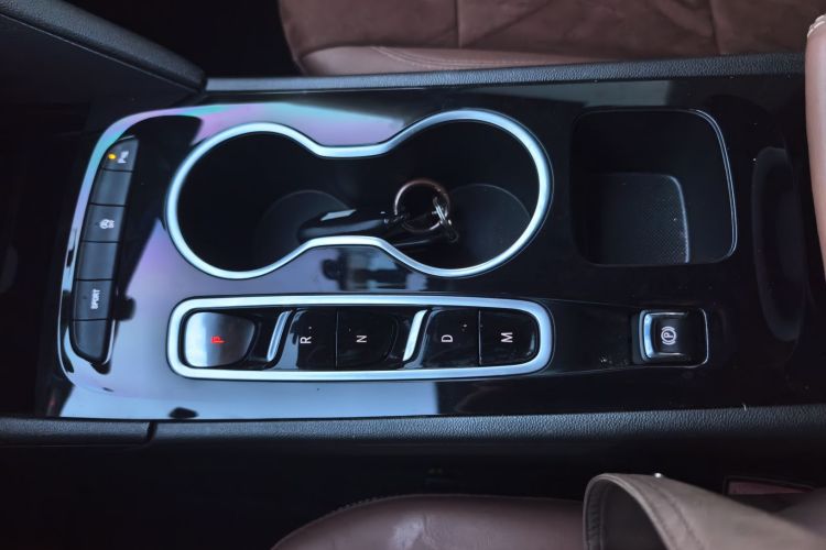 别克 君威 2020款 552T 豪华型局部细节18