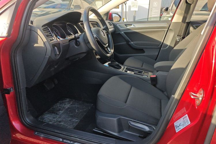 大众 高尔夫 2020款 200TSI DSG舒适进取版中控内饰7003