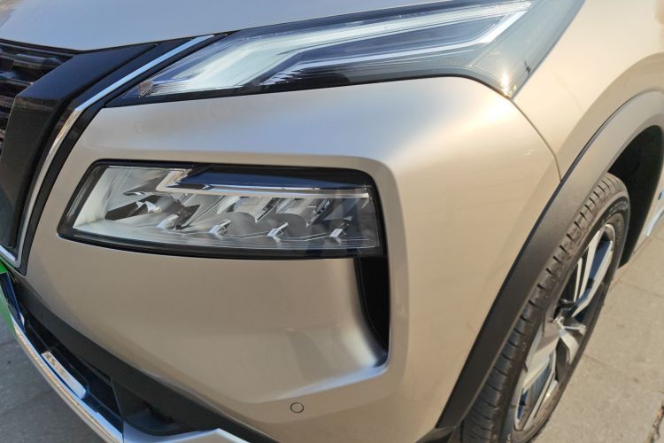 日产 奇骏 2023款 e-POWER 超混双电机四驱至尊版局部细节36