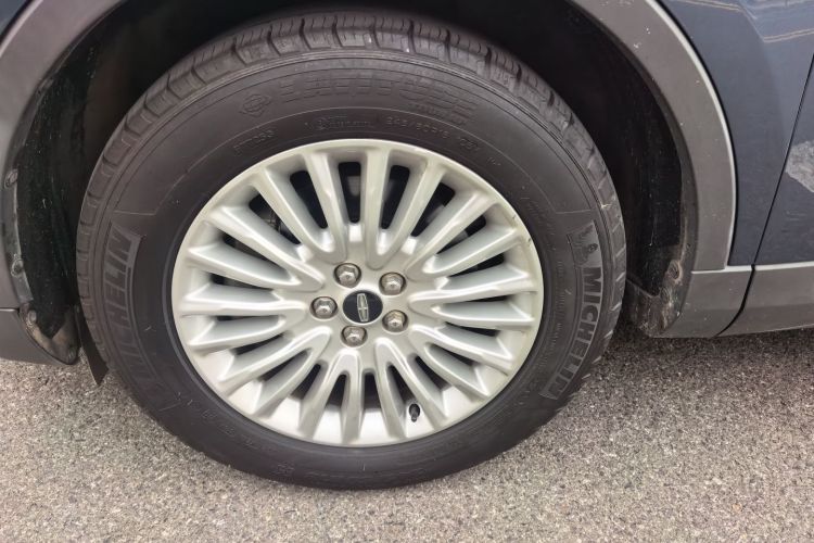 林肯 航海家(进口) 2019款 2.0T 两驱尊悦版 国VI局部细节9010