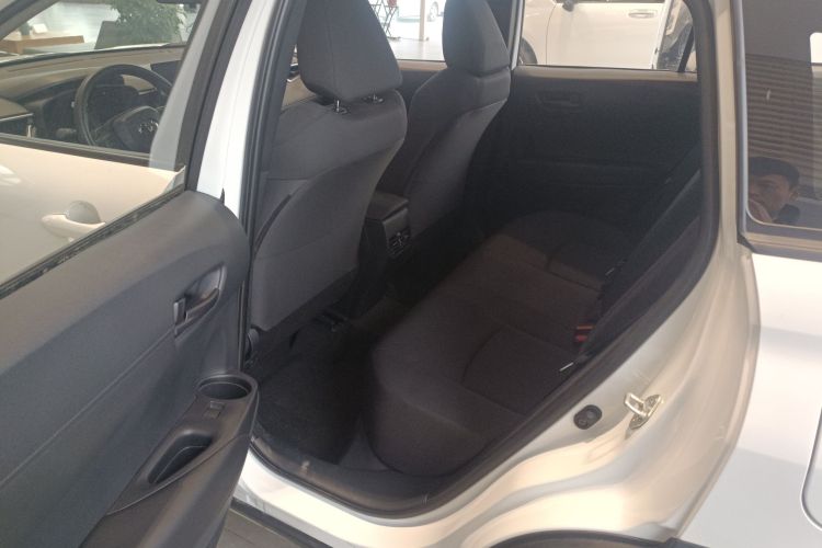 丰田 卡罗拉锐放 2024款 2.0L 精英版中控内饰7001