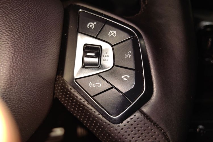 魏牌 VV7 2017款 2.0T 旗舰型局部细节9001