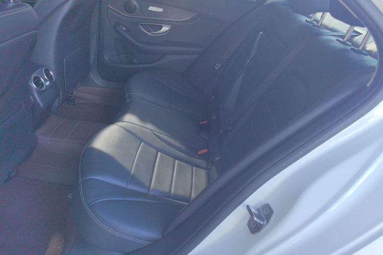 奔驰C级 2018款 C 180 L 时尚型运动版中控内饰7001