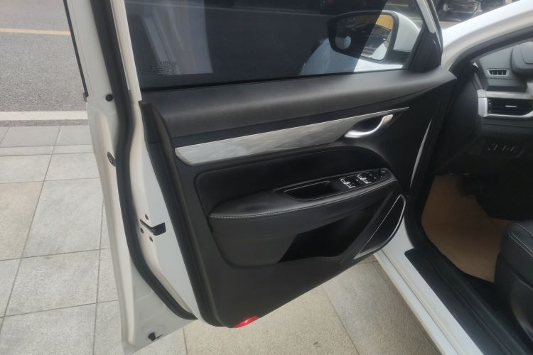 吉利汽车 帝豪 2019款 领军版 1.5L CVT豪华型 国VI中控内饰7005