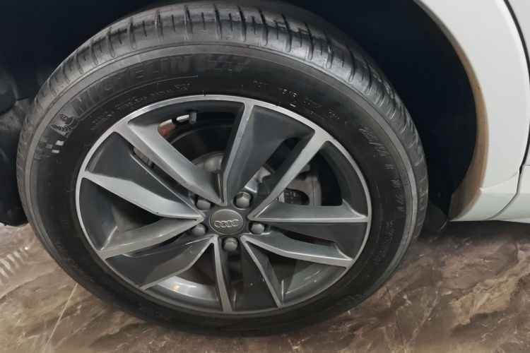 奥迪Q3 2018款 30周年年型 35 TFSI 运动型车身外观6007