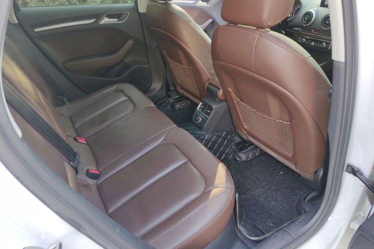 奥迪A3 2016款 Sportback 35 TFSI 风尚型中控内饰7006