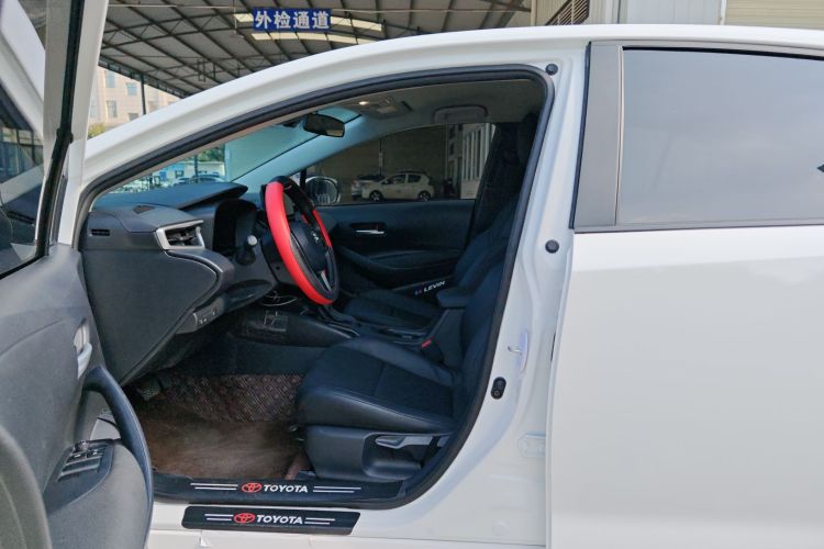 丰田 雷凌 2024款 智能电混双擎 1.8L 领先版中控内饰7001