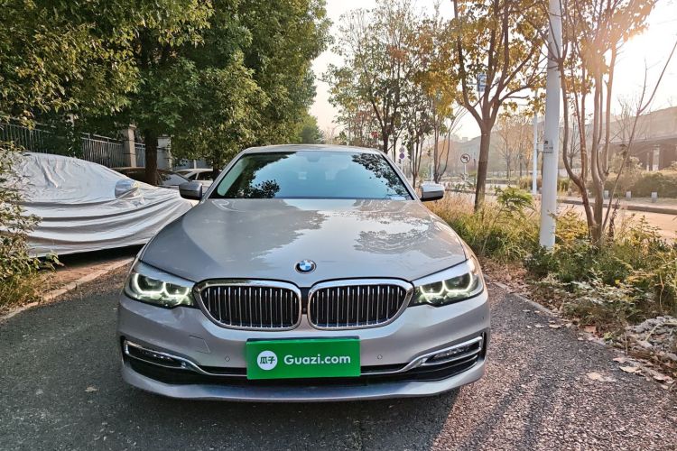 宝马5系 2018款 525Li 豪华套装车身外观6008