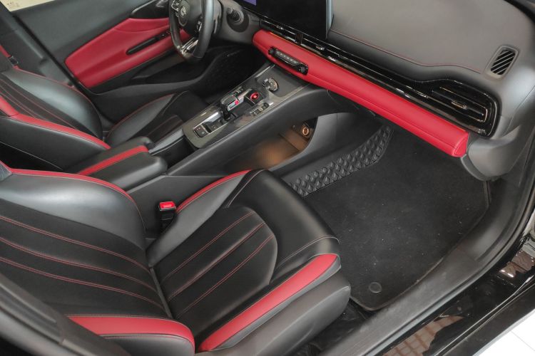 广汽传祺 影豹 2023款 270T DCT J15版中控内饰7004