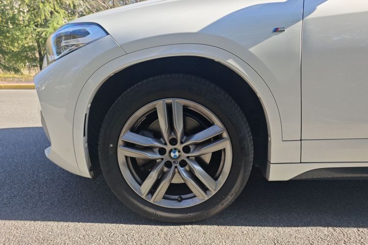 宝马X2 2023款 sDrive25i M运动曜夜版车身外观6006