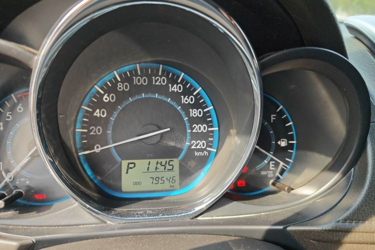 丰田 威驰 2014款 1.5L 自动智臻版中控内饰15