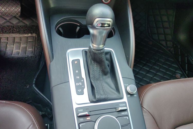 奥迪A3 2016款 Sportback 35 TFSI 风尚型局部细节18