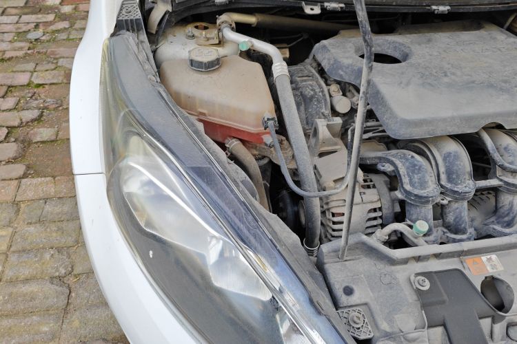 福特 嘉年华 2013款 三厢 1.5L 自动品尚型局部细节9011