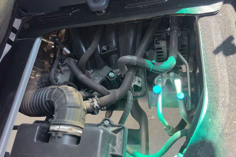 金杯 小海狮X30 2023款 1.5L 超享型客车5/6/7座无空调版SWC15M中控内饰7007