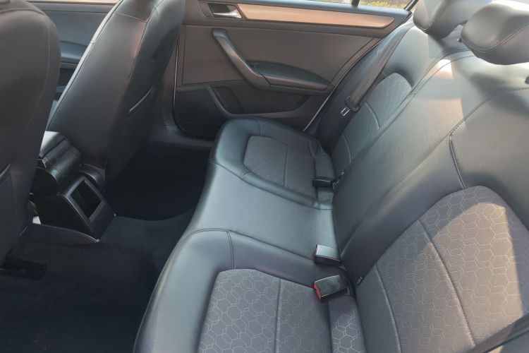 大众 桑塔纳 2015款 1.6L 手动舒适版中控内饰7003