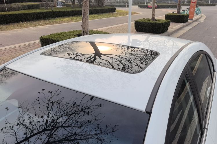 吉利汽车 帝豪 2017款 三厢百万款 1.5L CVT向上版局部细节9007