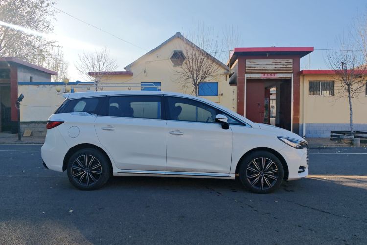 比亚迪 宋MAX新能源 2019款 DM 1.5T 智联致进型 6座 国VI车身外观6002