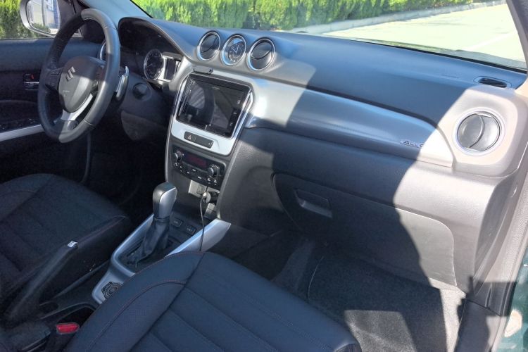 铃木 维特拉 2016款 1.4T 自动四驱旗舰型中控内饰7005